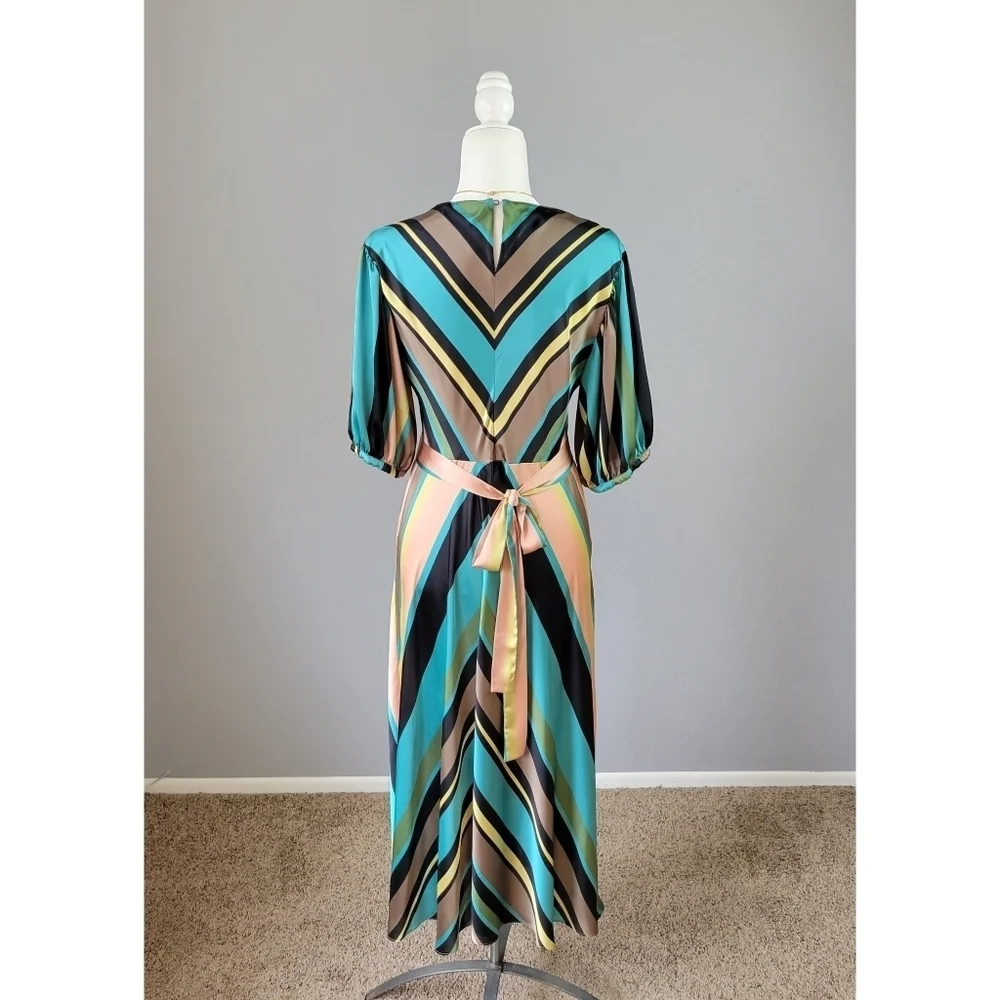 ZARA // fashion blogger fave chevron print satin effect midi dress - Picture 4 of 16